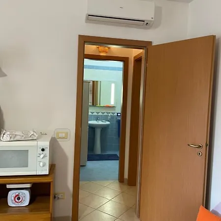 Belmare Trilocale A Piano Terra Indipendente Tatil Evi